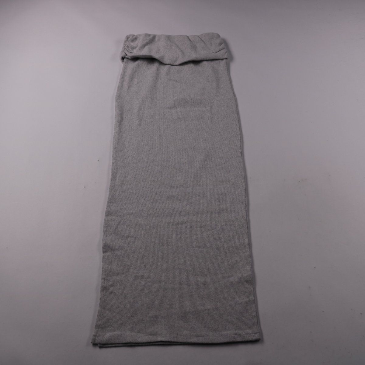 платье PrettyLittleThing