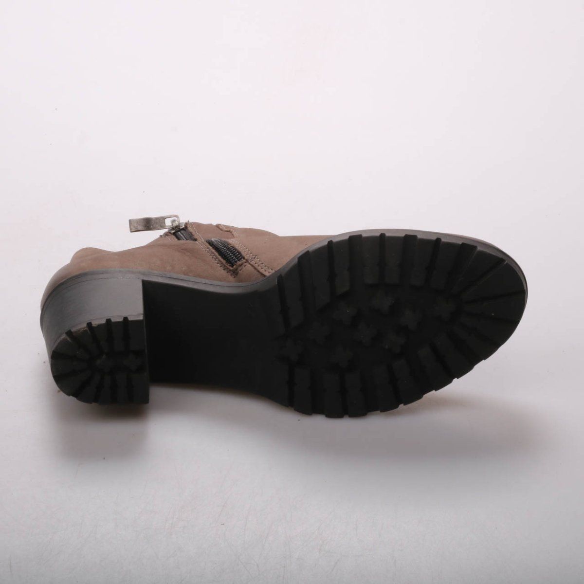 ботильоны Ara