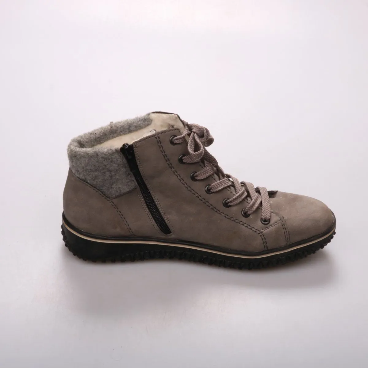 ботинки Rieker