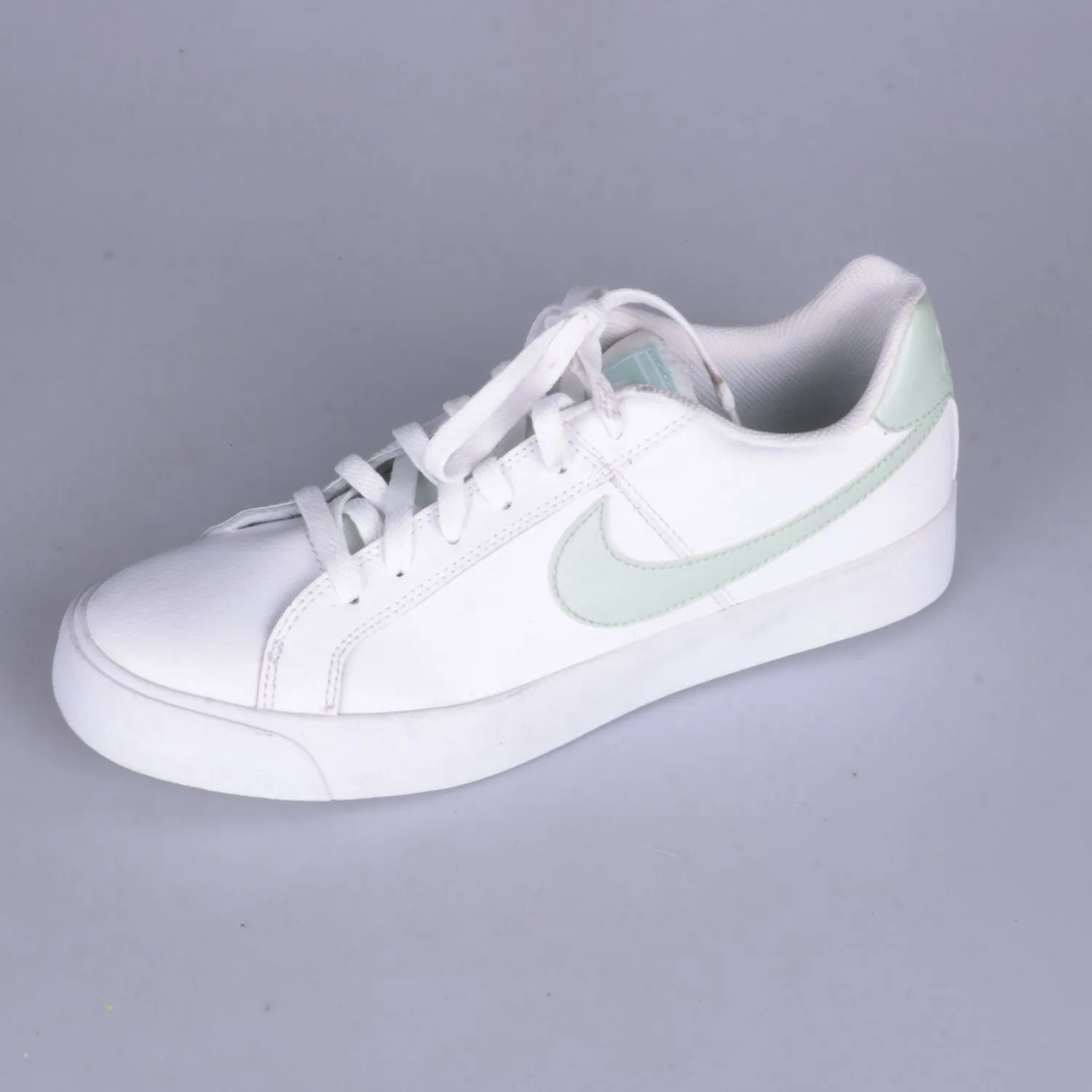 кроссовки Nike