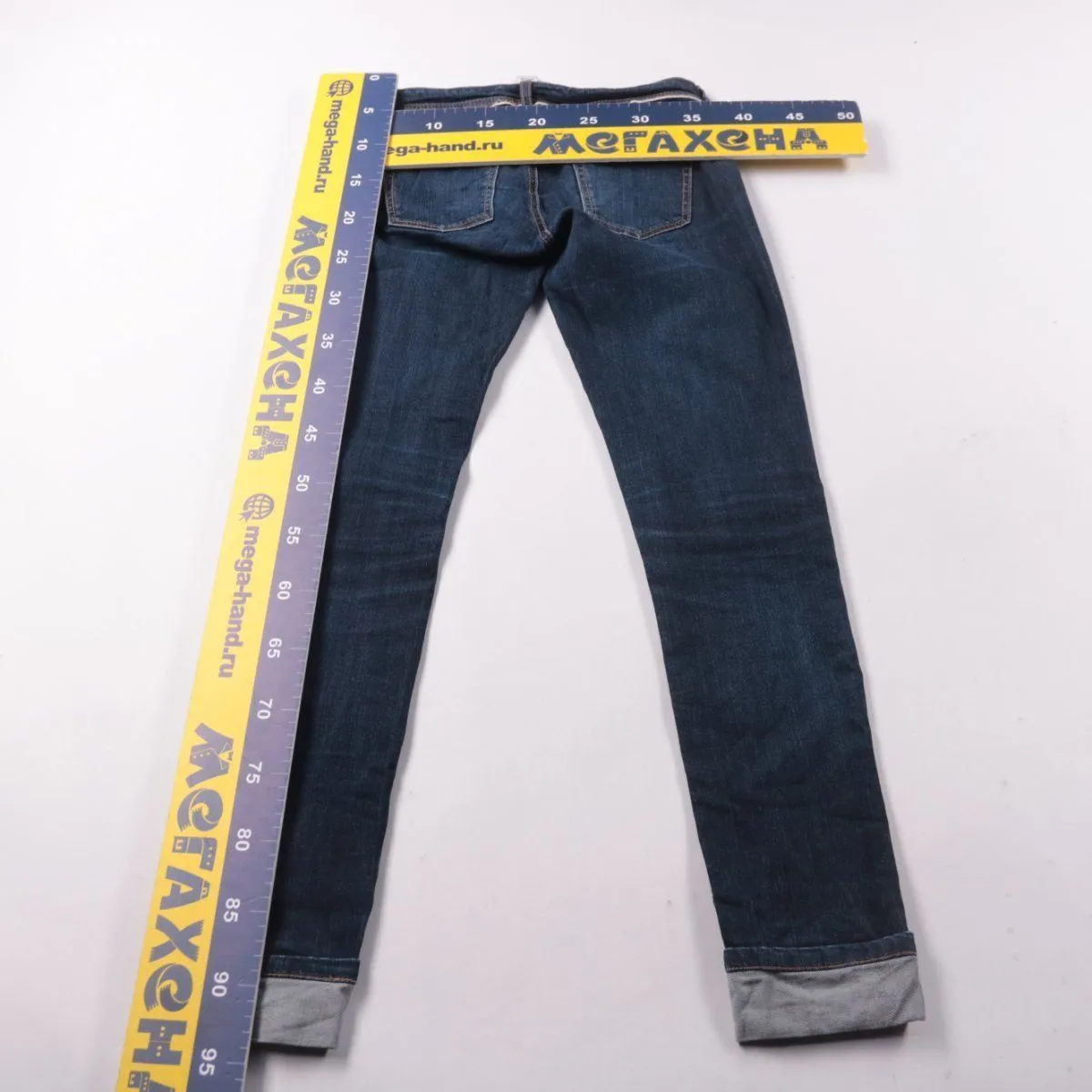 джинсы Mango