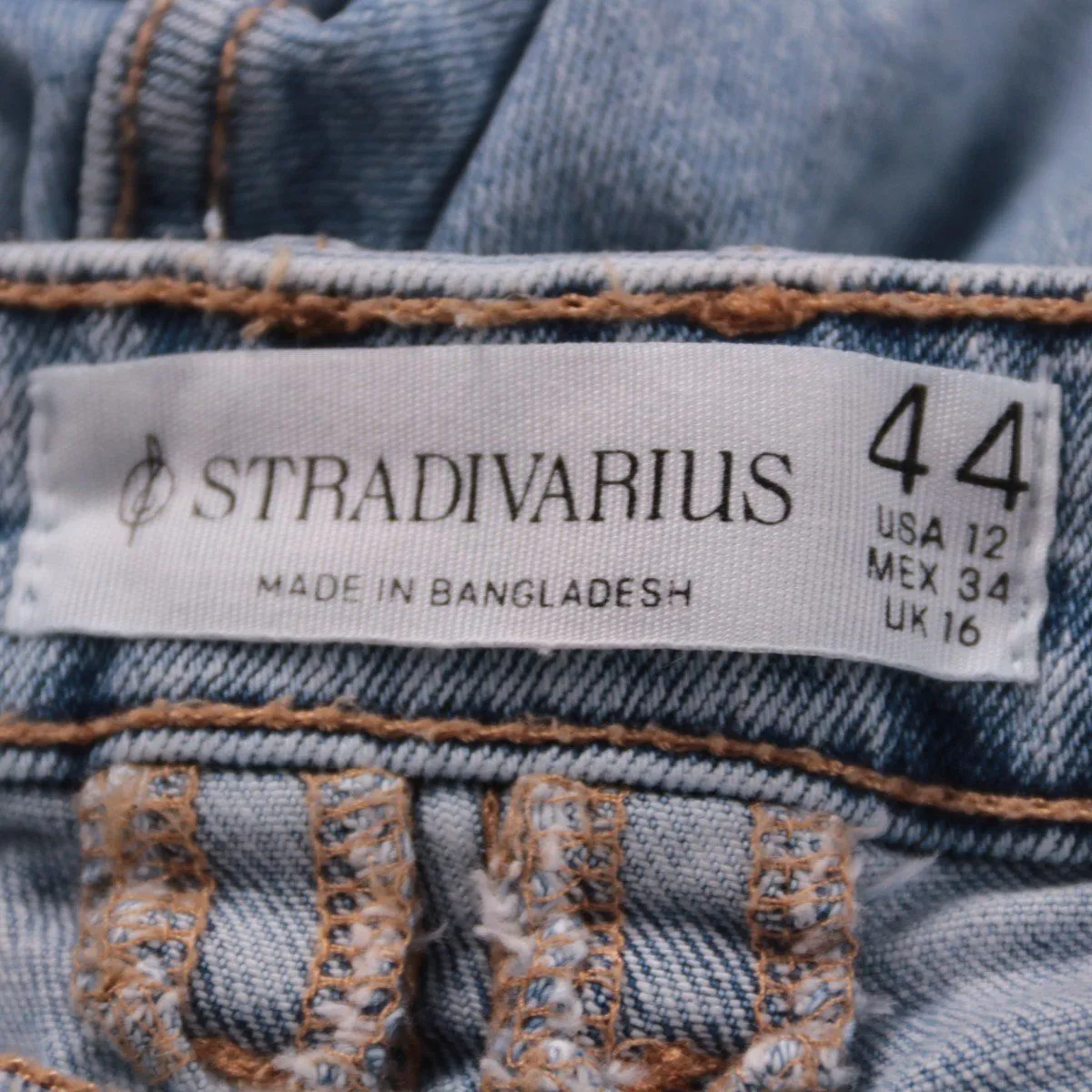 джинсы Stradivarius